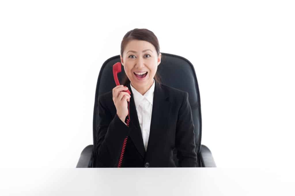 How to Avoid Phone Tag and Actually Talk to the Person