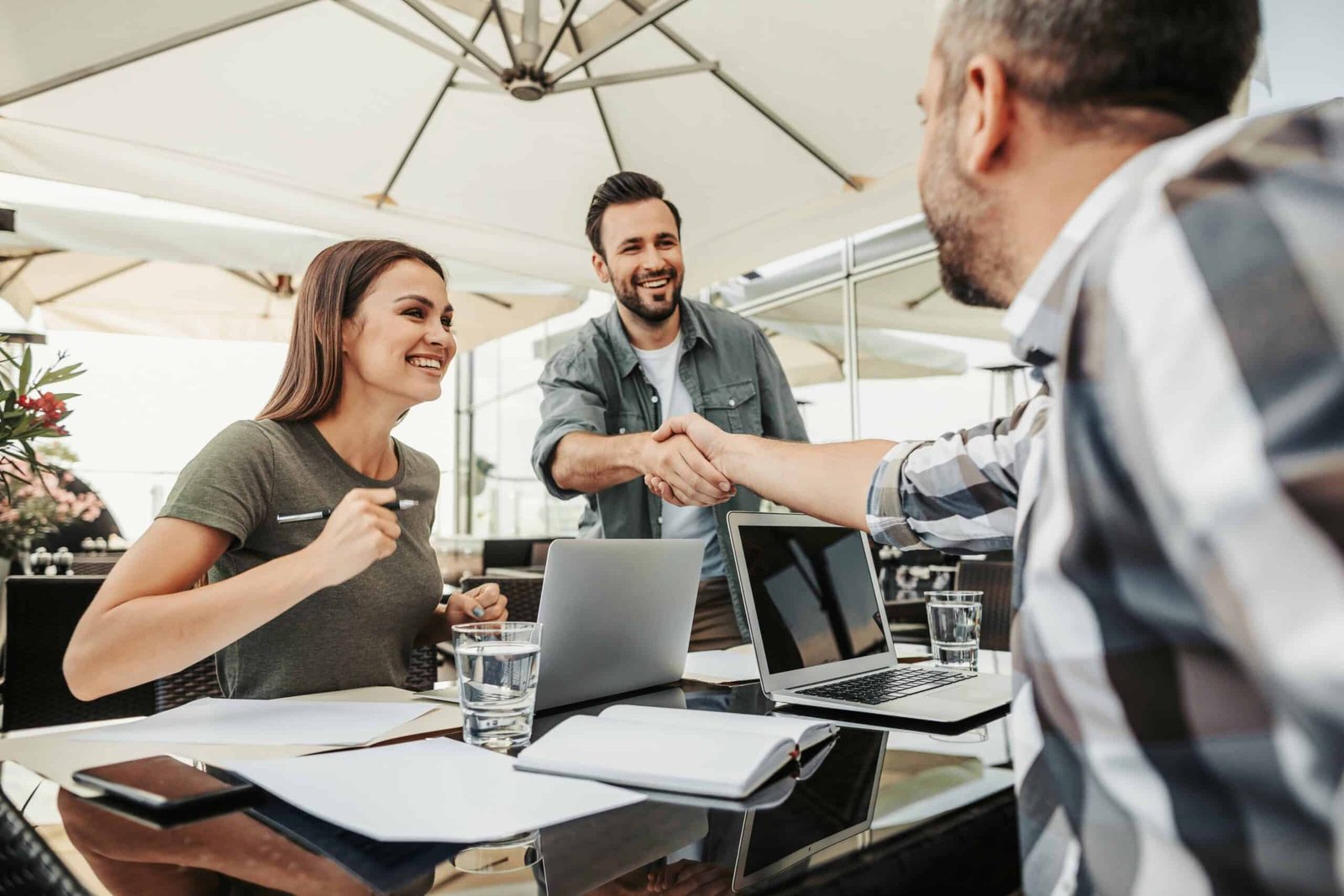 10-Outdated-etiquette-Rules-You-No-Longer-Want-to-Use