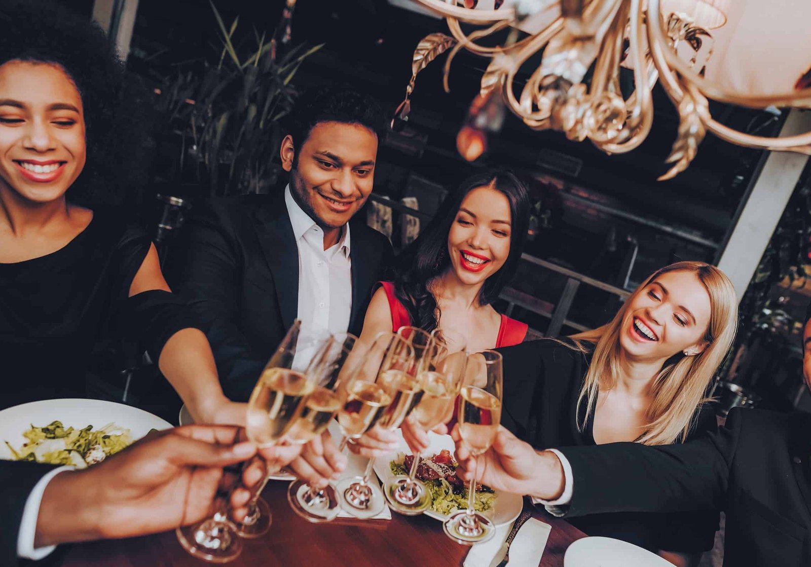 Business People Dinner Meeting Restaurant Concept. Businessmans Having Meeting In Indoor Restaurant. Group Business People Geting Order in Restaurant. Corporate, Collaboration Concept. Teamwork.